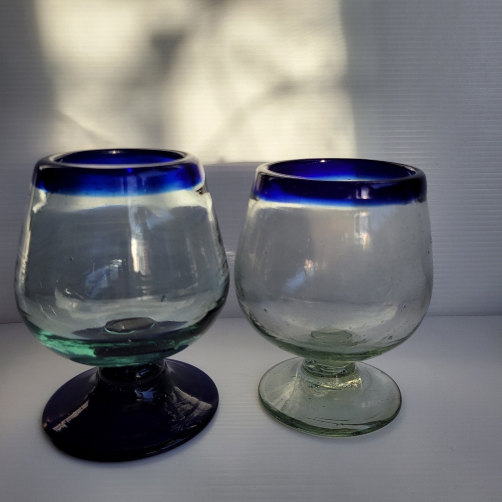 Mexican Glass Mouth Blown 10oz Tequila Decanter Two Shooters Two Brandy Snifters - Picture 5 of 7